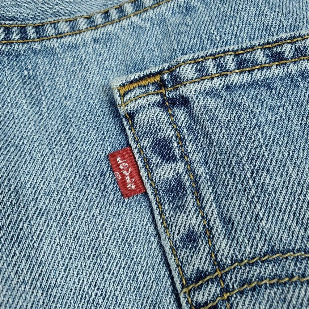 Levis 550 Jeans Mens 36x32 Blue Light Wash Relaxed Fit Tapered Leg Denim Pants
